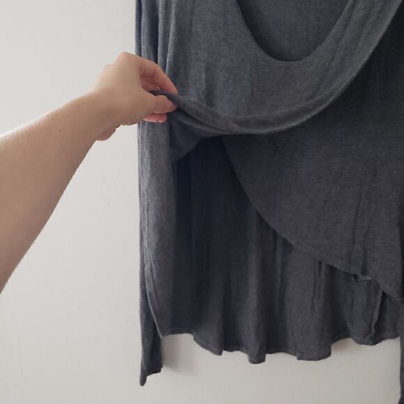 Lulu's Tulip Hem Keyhole Blouse M Gray - Picture 4 of 7